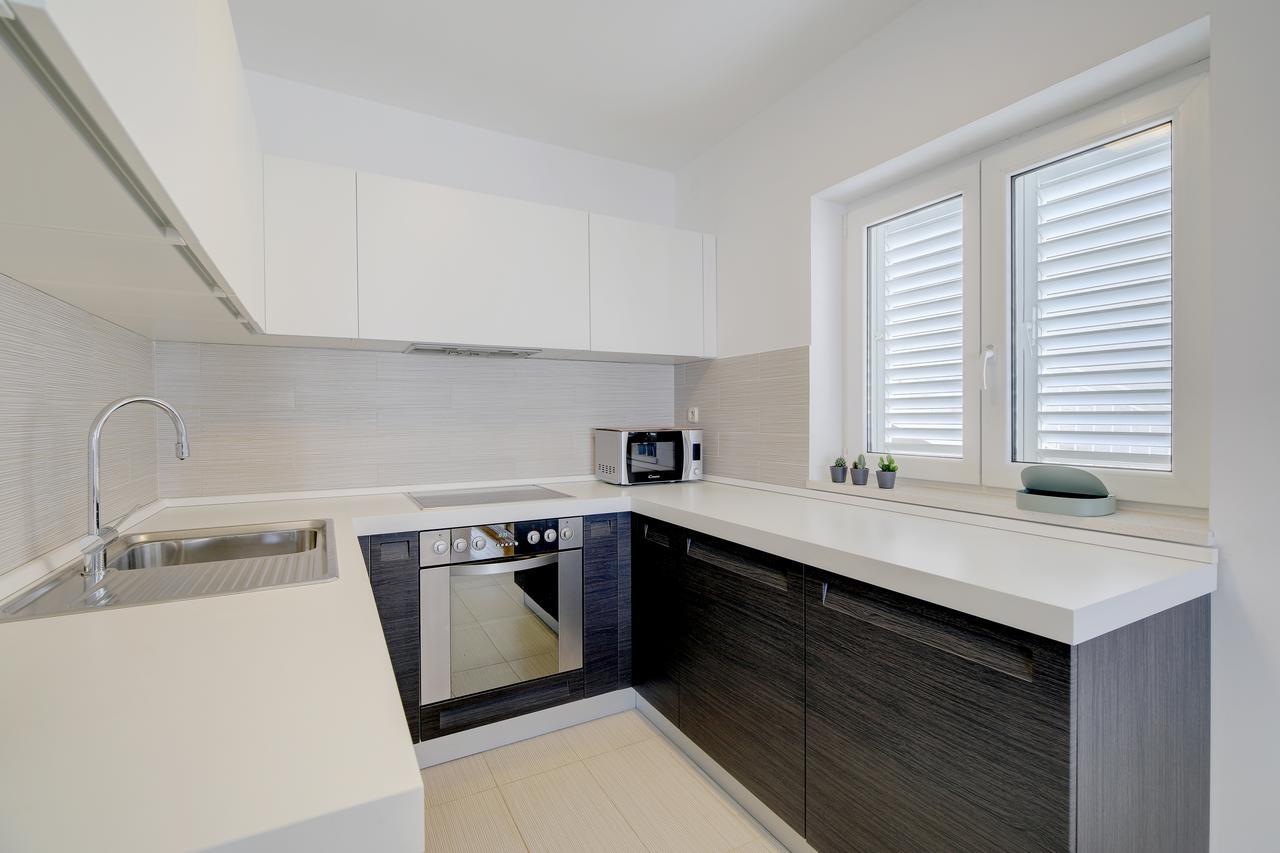 Apartment 330 ดูบรอฟนิก ภายนอก รูปภาพ