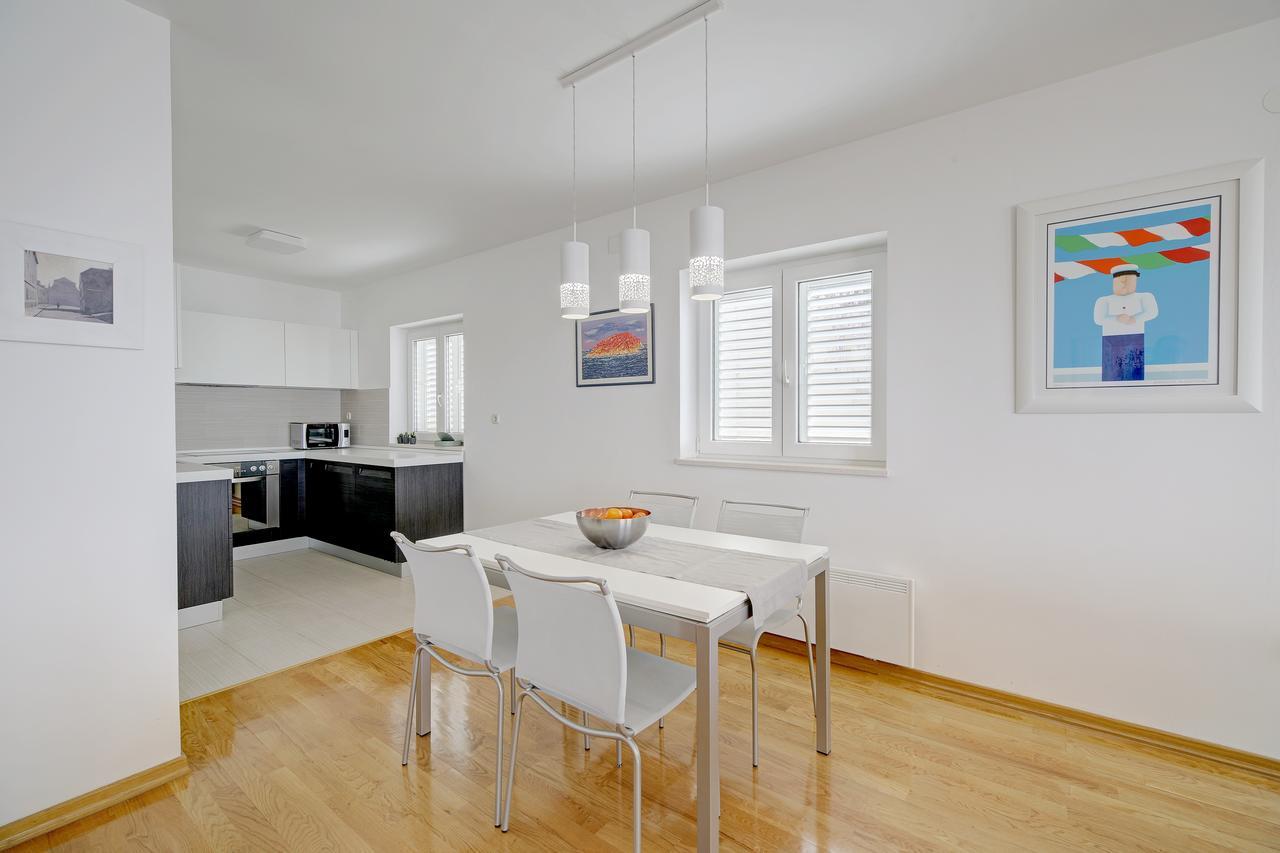 Apartment 330 ดูบรอฟนิก ภายนอก รูปภาพ