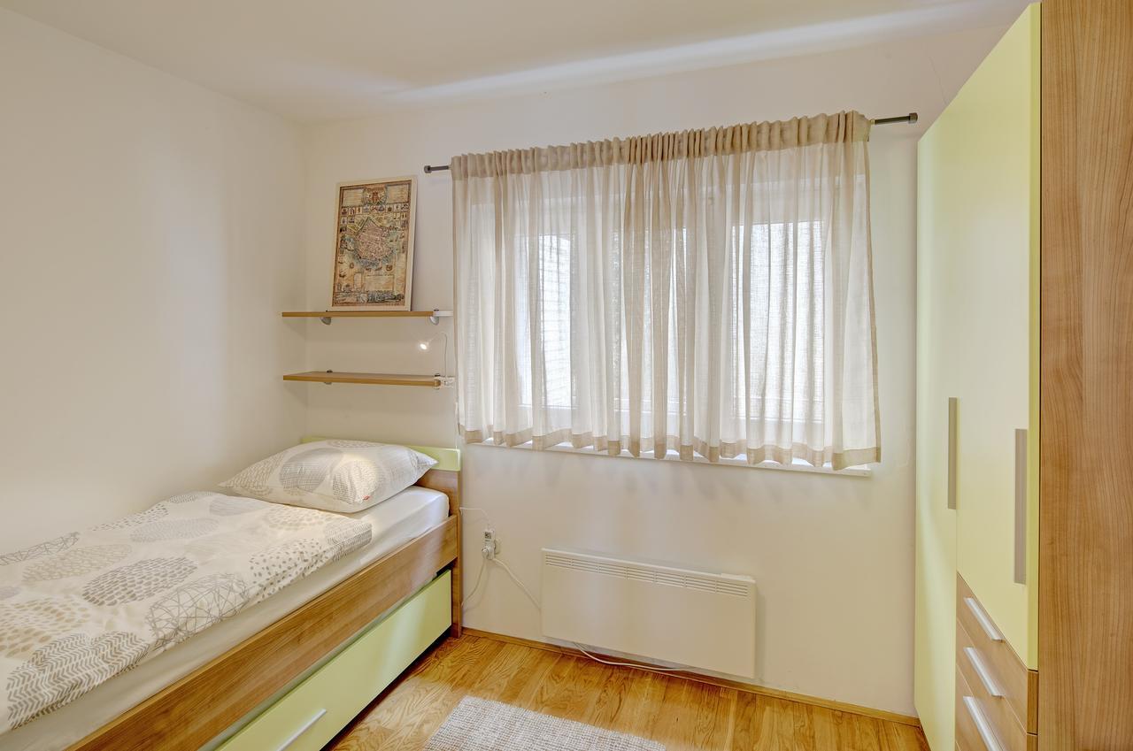 Apartment 330 ดูบรอฟนิก ภายนอก รูปภาพ